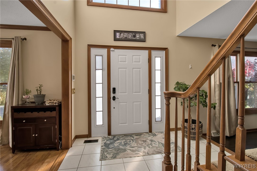 76 Southpoint Drive Lancaster, NY 14086 - Photo 5 of 45