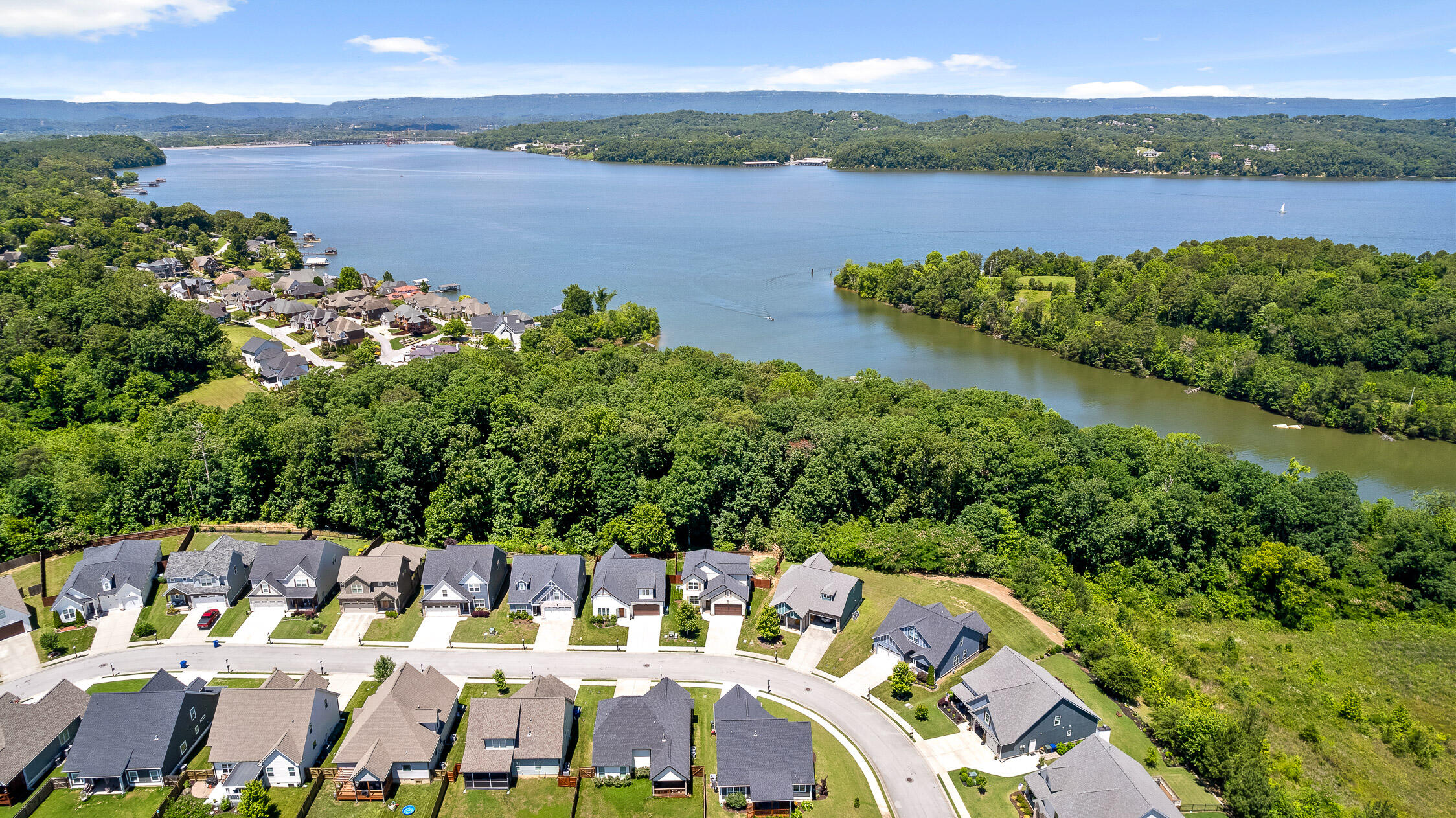 4261 Inlet Loop Chattanooga, TN 37416 - Photo 3 of 37 Inlet-40