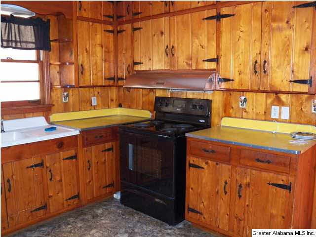 606 Alexandria Road Weaver, AL 36277 - Photo 4 of 25