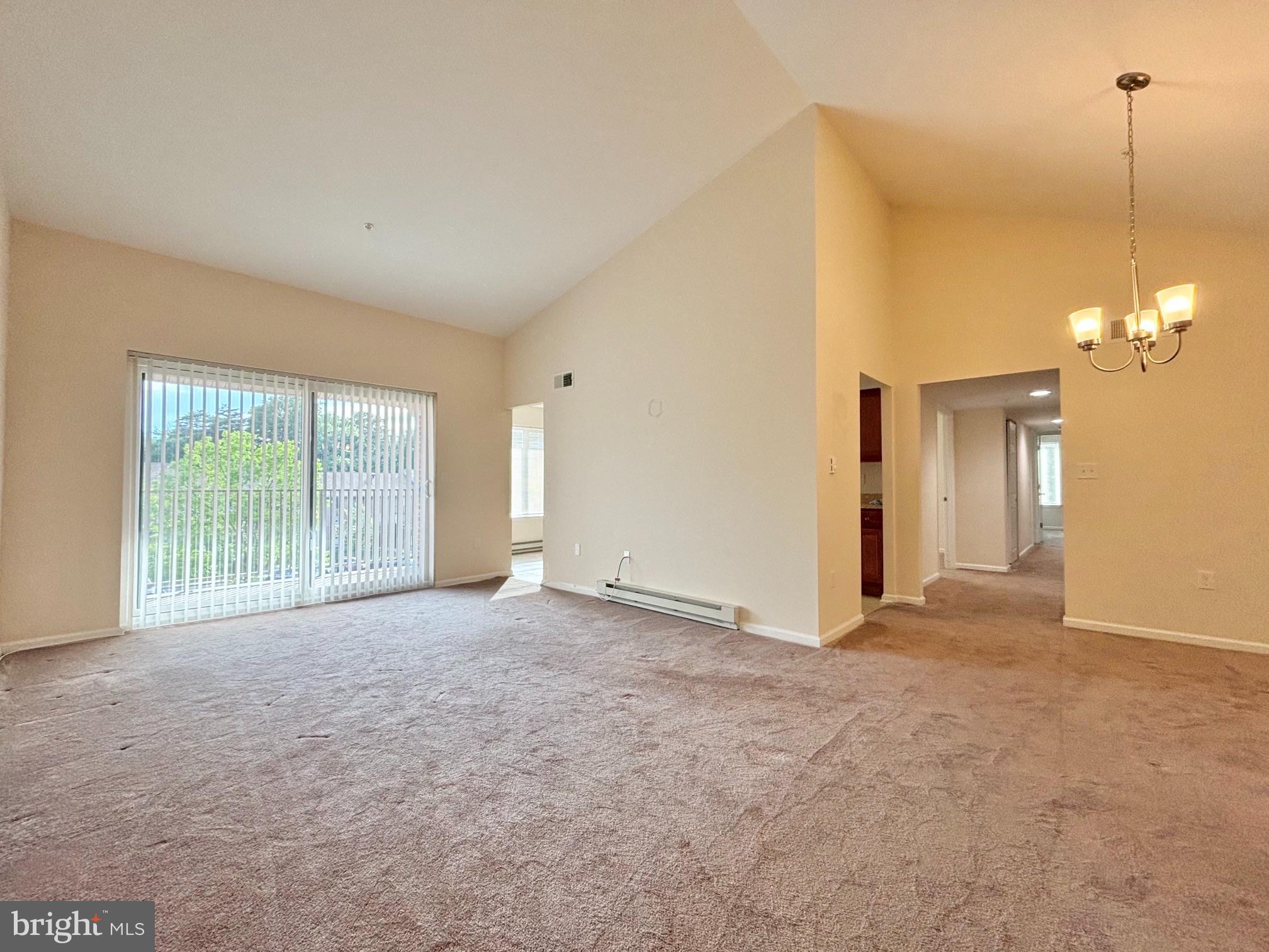 Living Room/Dining
