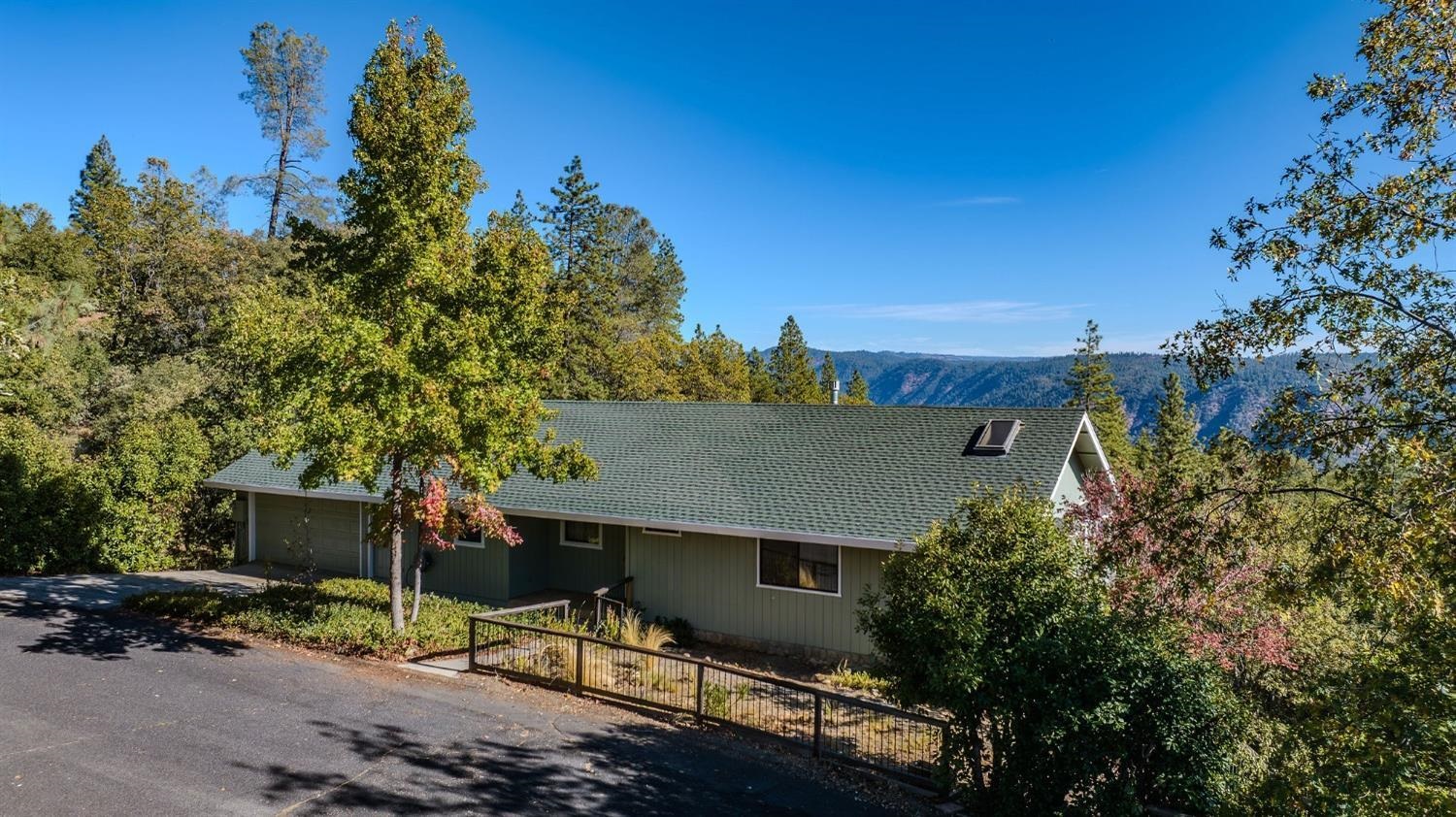 5569 Campfire Court Murphys, CA 95247 - Photo 4 of 57