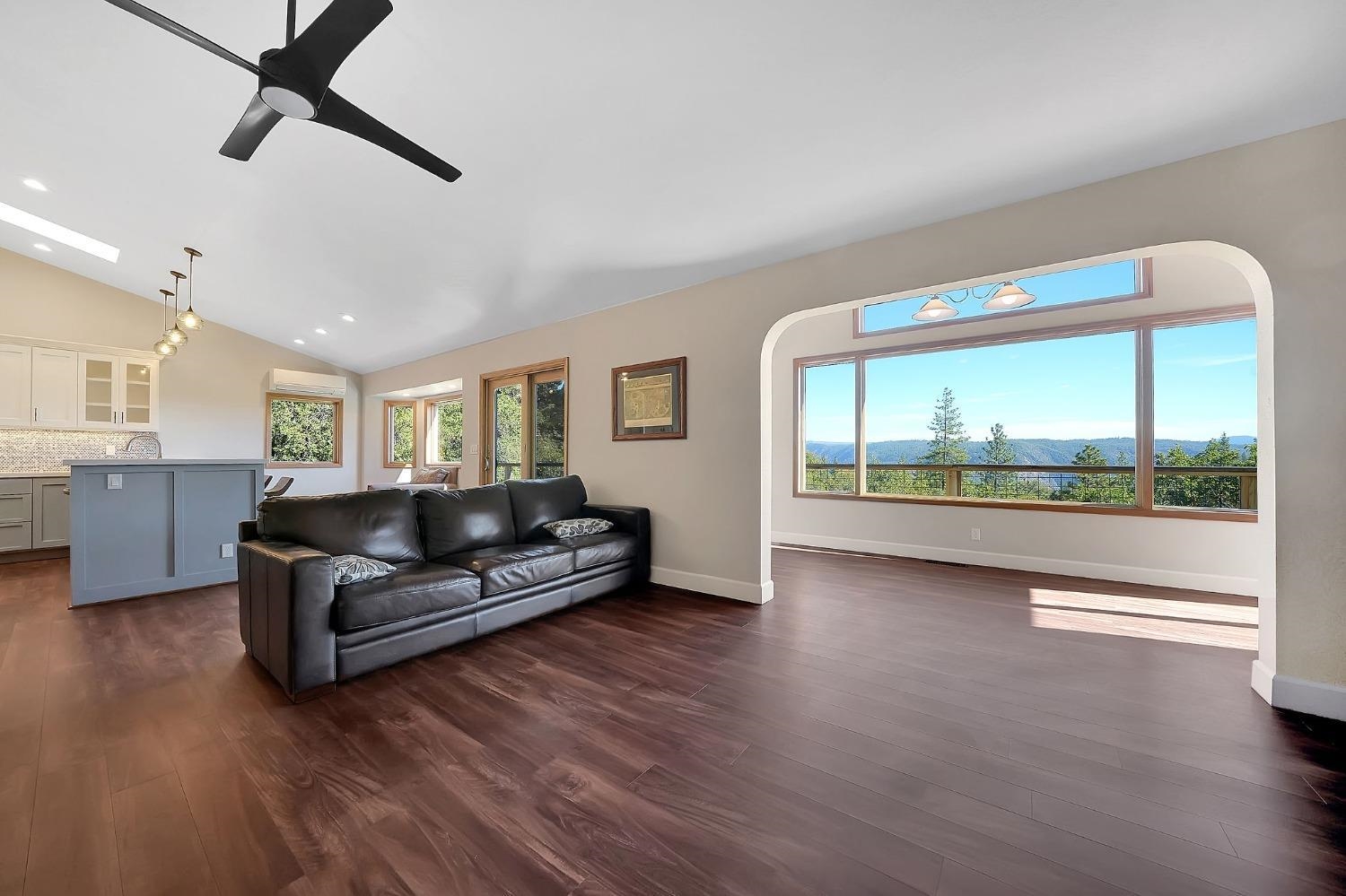 5569 Campfire Court Murphys, CA 95247 - Photo 9 of 57