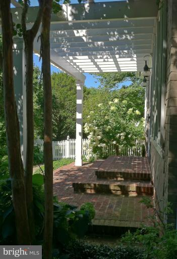 1408 Ruxton Road Towson, MD 21204 - Photo 19 of 29 Front steps