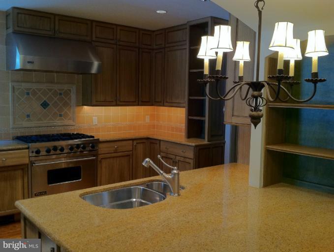 1408 Ruxton Road Towson, MD 21204 - Photo 3 of 29 Kitchen, looking from the breakfast bar