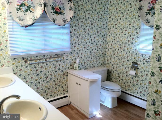 1408 Ruxton Road Towson, MD 21204 - Photo 9 of 29 Bathroom 2