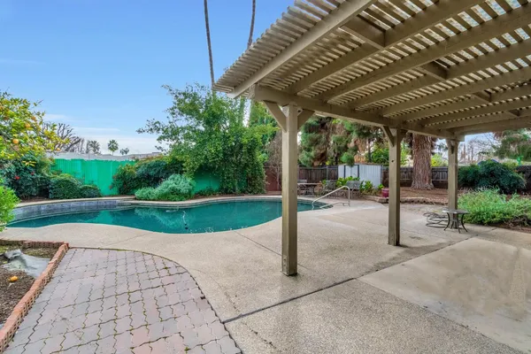 $439,000 | 1606 Barstow Avenue, Clovis, CA 93611