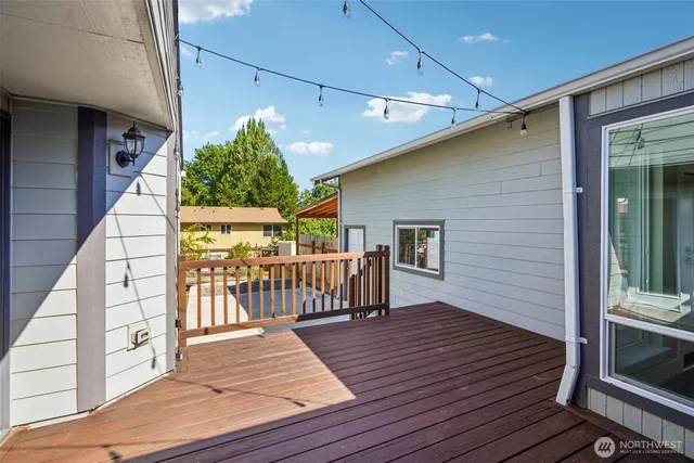 $645,000 | 10214 Northwest 11th Avenue, Vancouver, WA 98685