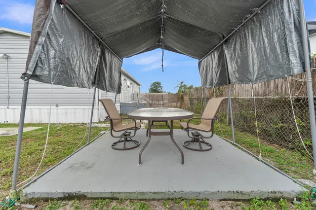 $2,300 | 22937 Seaspray Place, Boca Raton, FL 33428
