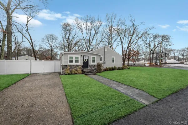 $500,000 | 2 Wheeler Road, Centereach, NY 11720