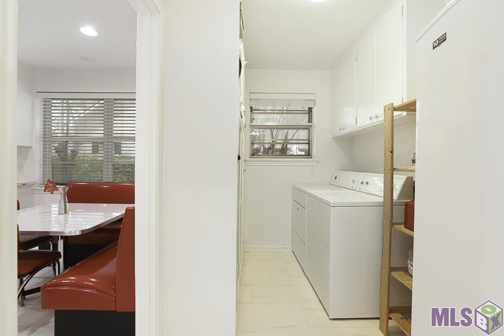 991 Colonial Drive Baton Rouge, LA 70806 - Photo 24 of 35 Laundry room