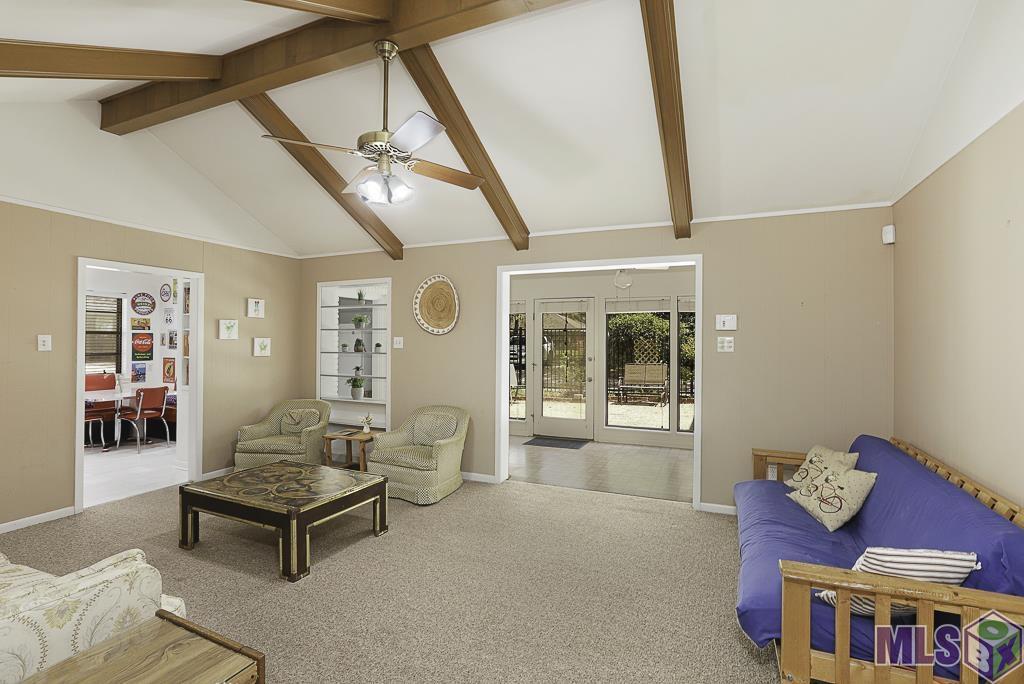 991 Colonial Drive Baton Rouge, LA 70806 - Photo 10 of 35 Living room
