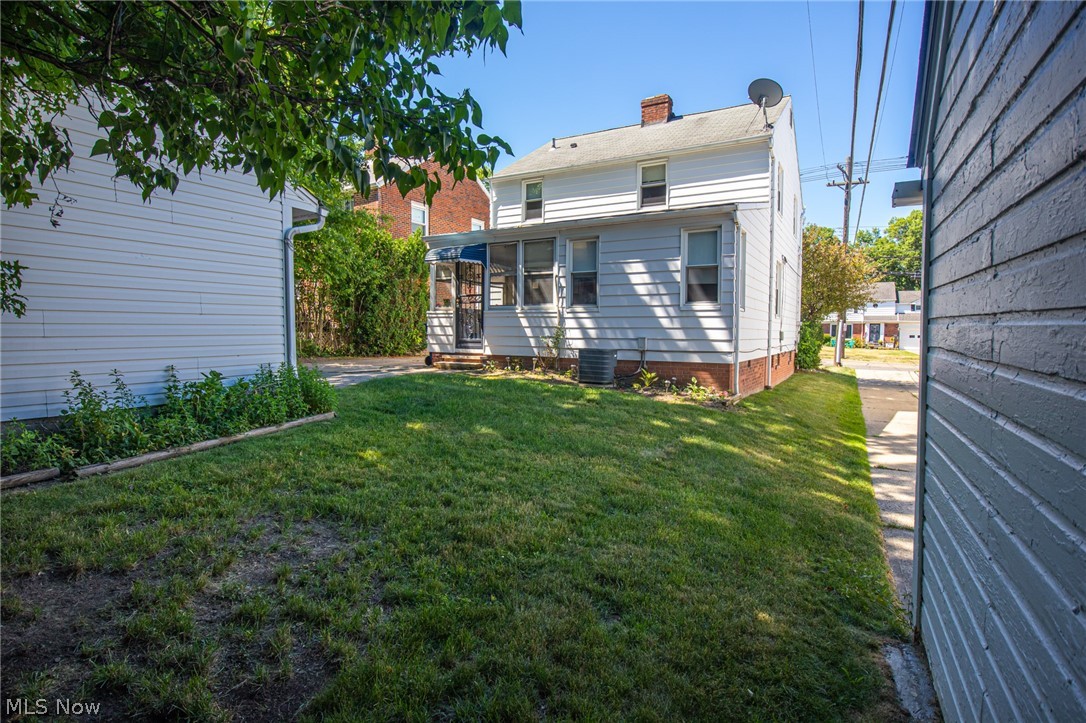 2253 North Taylor Road Cleveland Heights, OH 44112 - Photo 4 of 30
