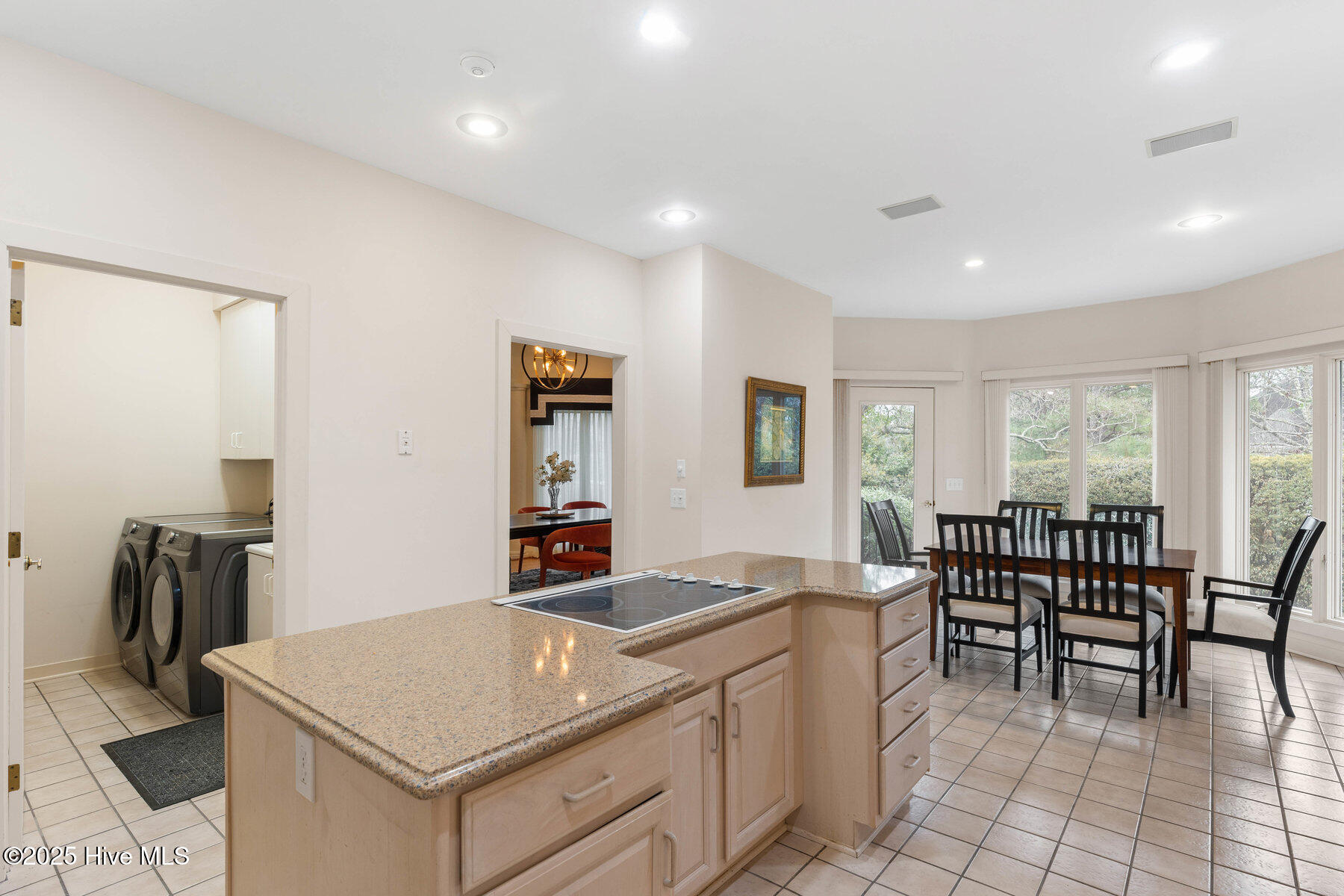 929 Arboretum Drive Wilmington, NC 28405 - Photo 13 of 31 011_929_arboretum_drive_final-11_914