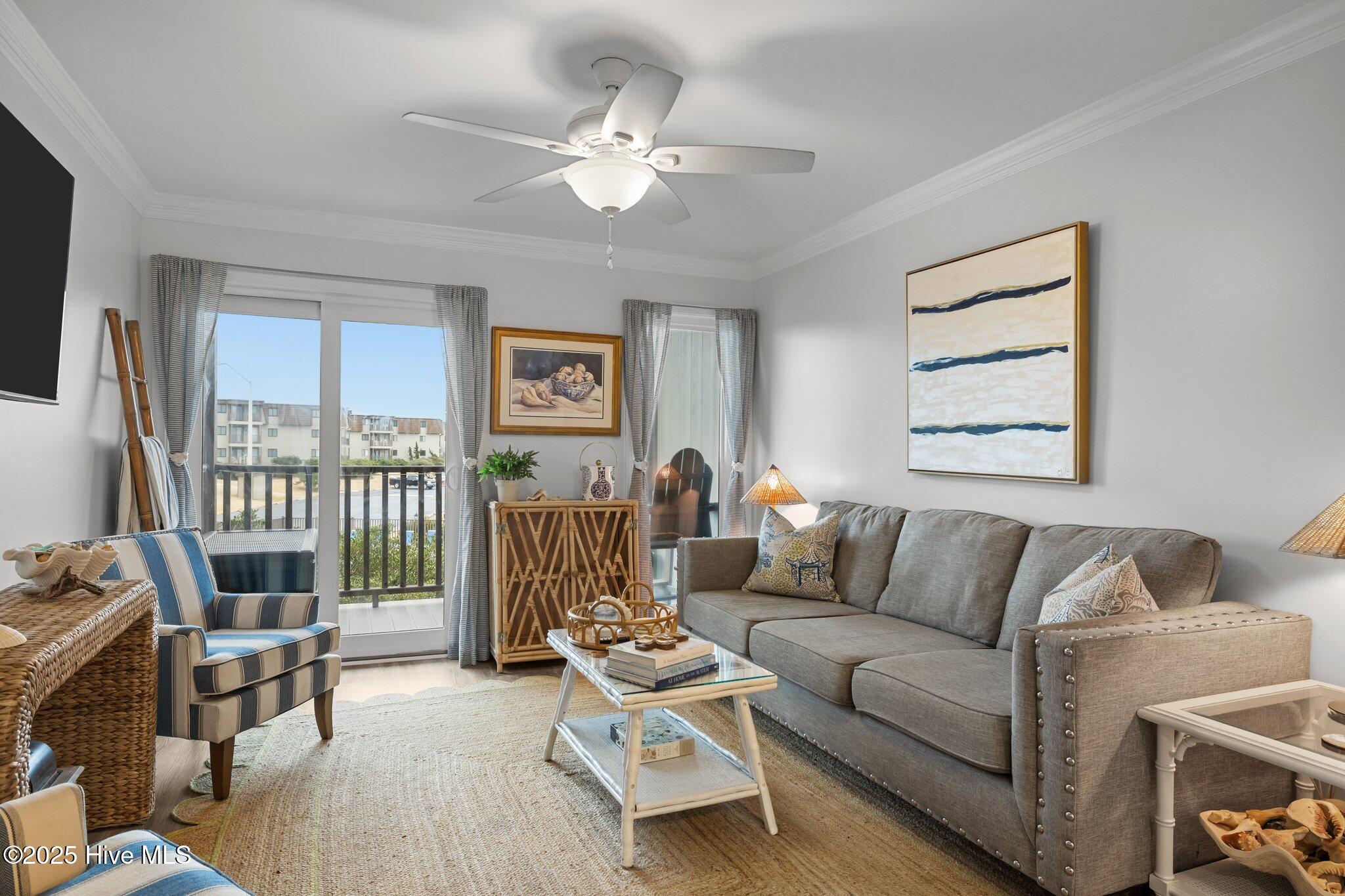 2008 East Fort Macon Road, Unit J3 Atlantic Beach, NC 28512 - Photo 20 of 41 living room