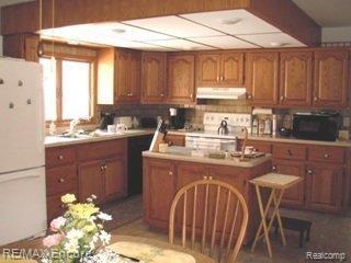 4337 Casey Road Dryden, MI 48428 - Photo 19 of 24 kitchen (1).JPG