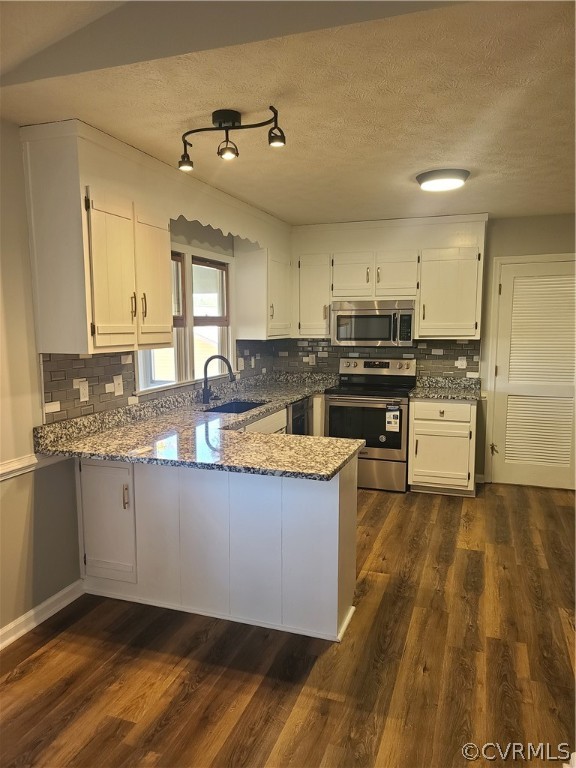 10709 Surry Road Chester, VA 23831 - Photo 4 of 15