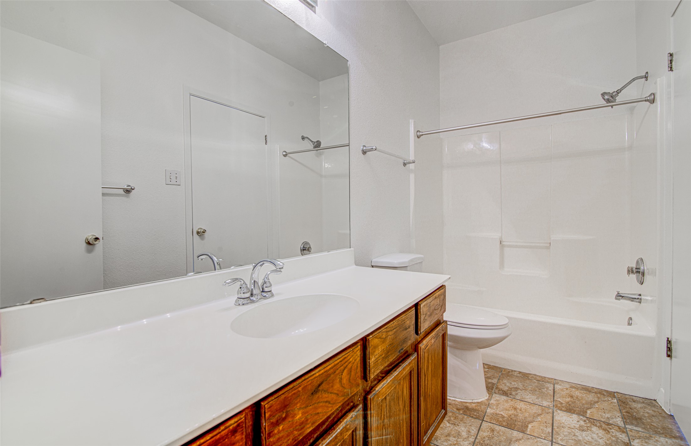 4605 Ribbecke Avenue Austin, TX 78721 - Photo 13 of 22 Gallery Image 13