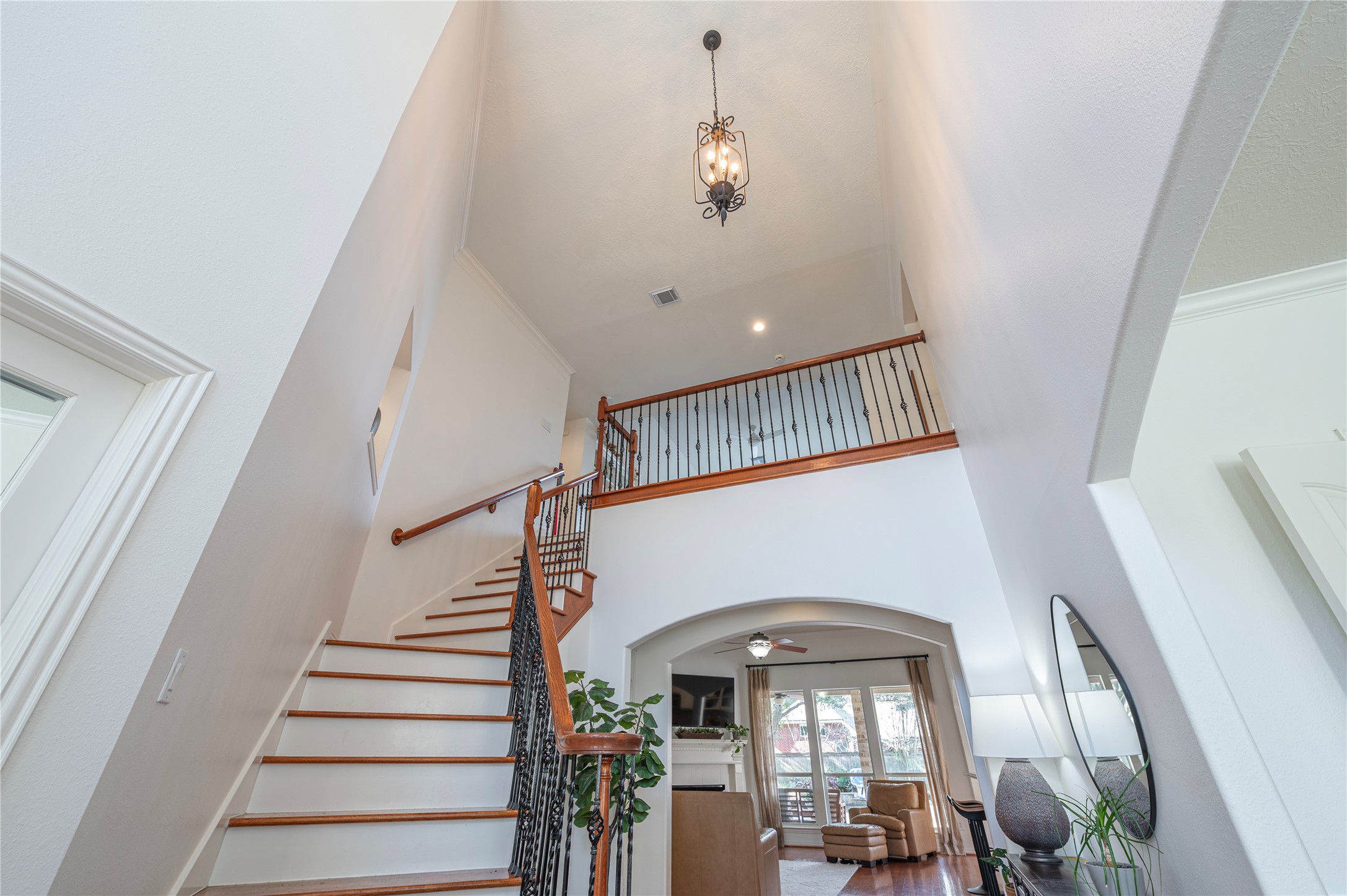 700 Red Oak Lane Friendswood, TX 77546 - Photo 27 of 48 a view of entryway and hall with a front door