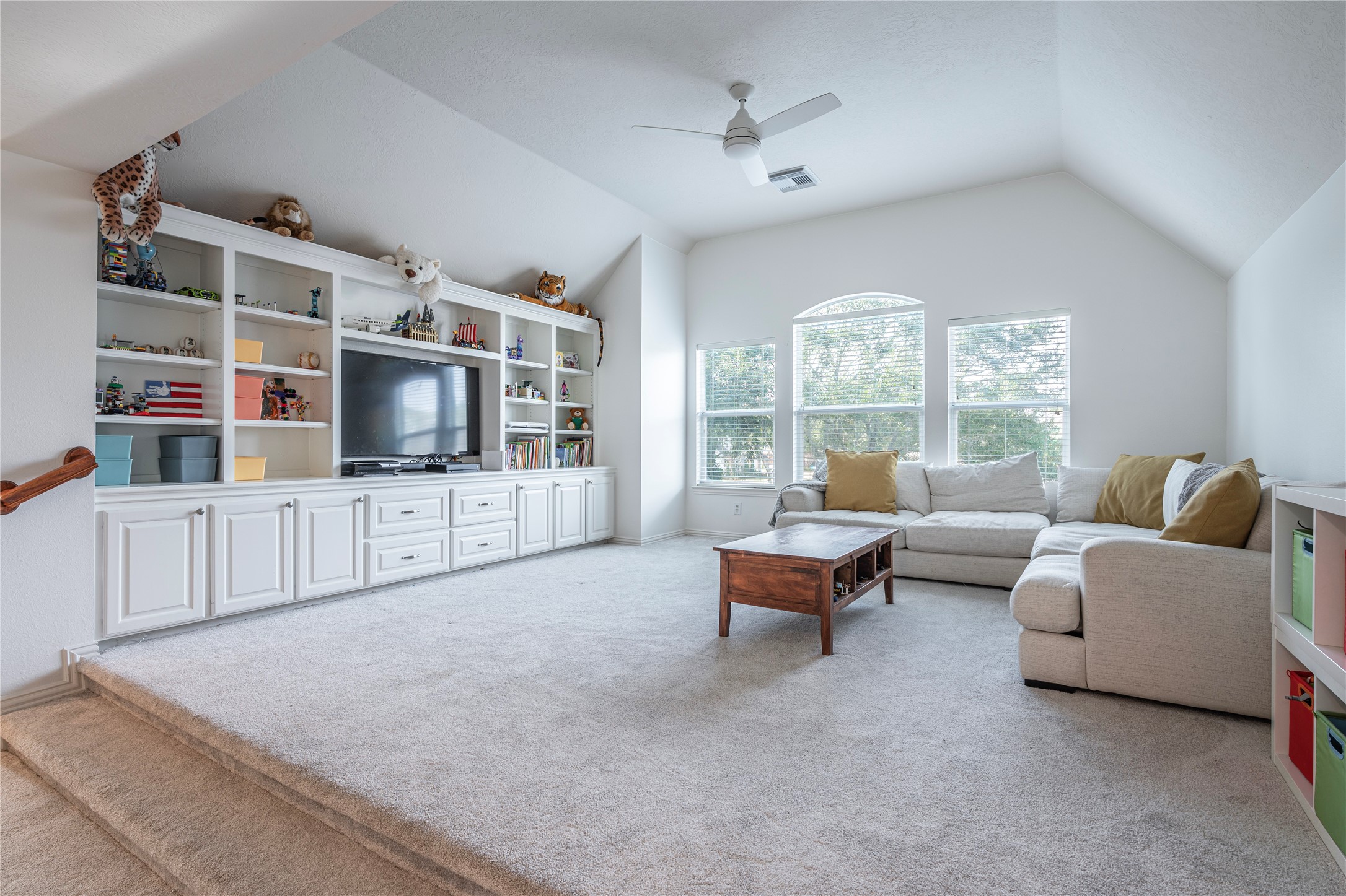 700 Red Oak Lane Friendswood, TX 77546 - Photo 28 of 48 a living room with furniture windows and flat screen tv