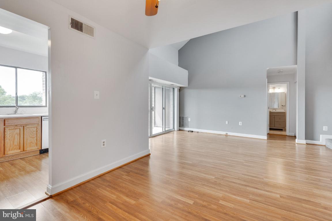 15601 Dorset Road, Unit 11 Laurel, MD 20707 - Photo 5 of 31 Gallery Image 5