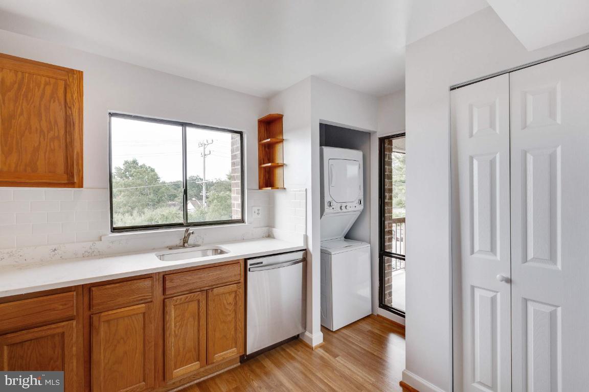 15601 Dorset Road, Unit 11 Laurel, MD 20707 - Photo 8 of 31 Updated kitchen w/Marble Tops & SS Appliances