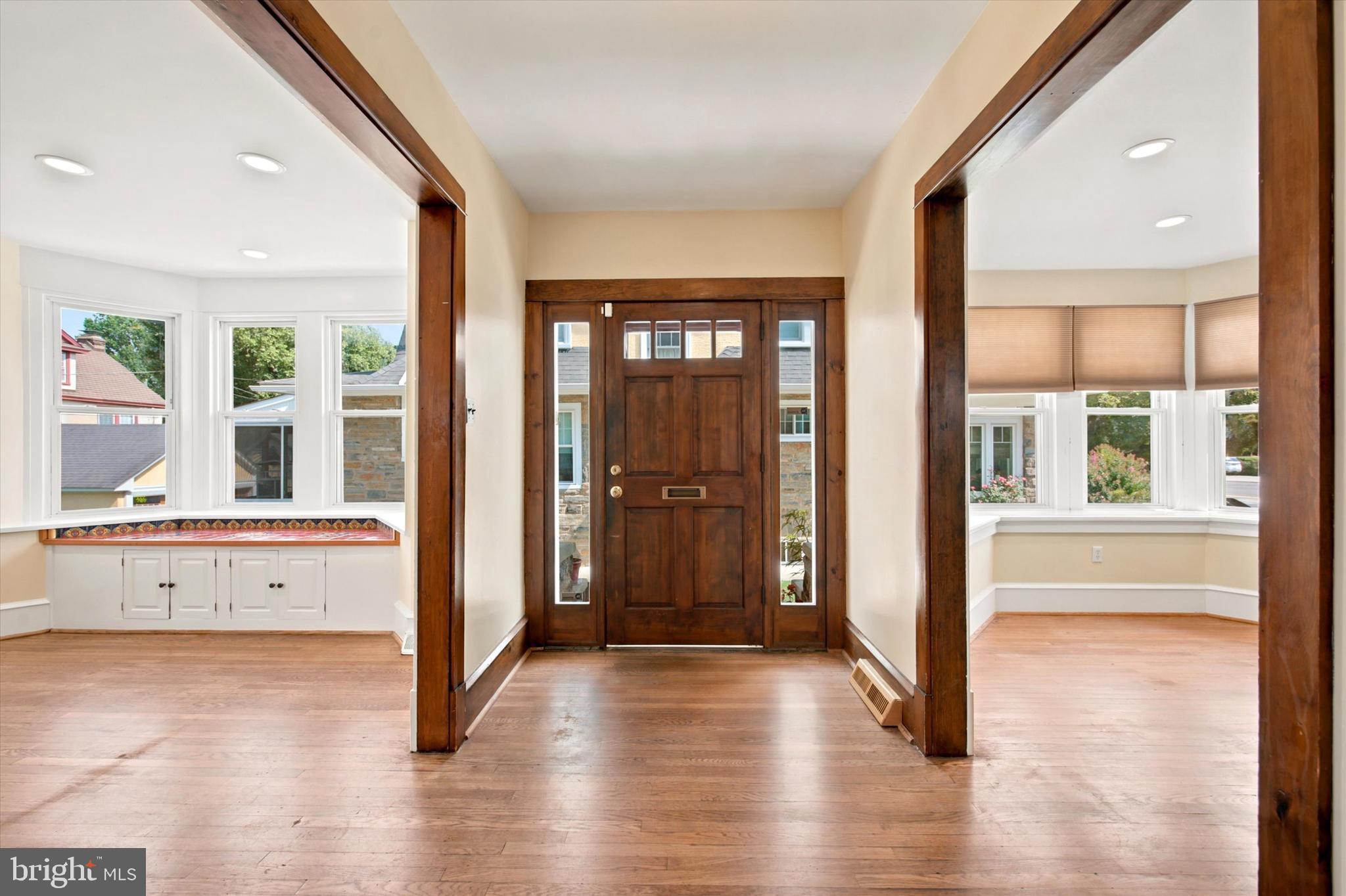 505 Darby Road Havertown, PA 19083 - Photo 9 of 45 Foyer