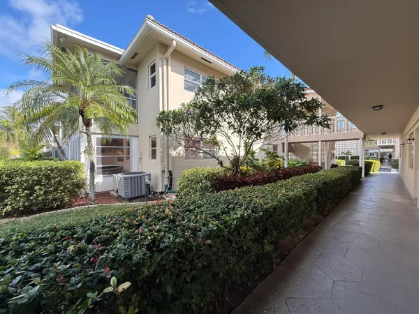 $1,850 | 2121 Northeast 42nd Court, Unit 103C, Lighthouse Point, FL 33064