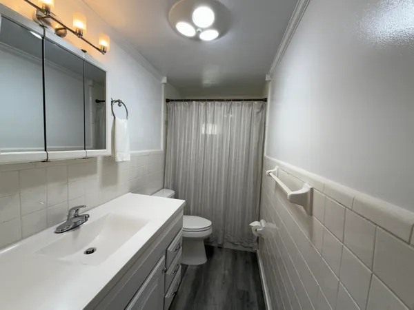 $1,850 | 2121 Northeast 42nd Court, Unit 103C, Lighthouse Point, FL 33064