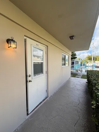 $1,850 | 2121 Northeast 42nd Court, Unit 103C, Lighthouse Point, FL 33064