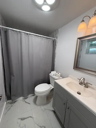 $1,850 | 2121 Northeast 42nd Court, Unit 103C, Lighthouse Point, FL 33064
