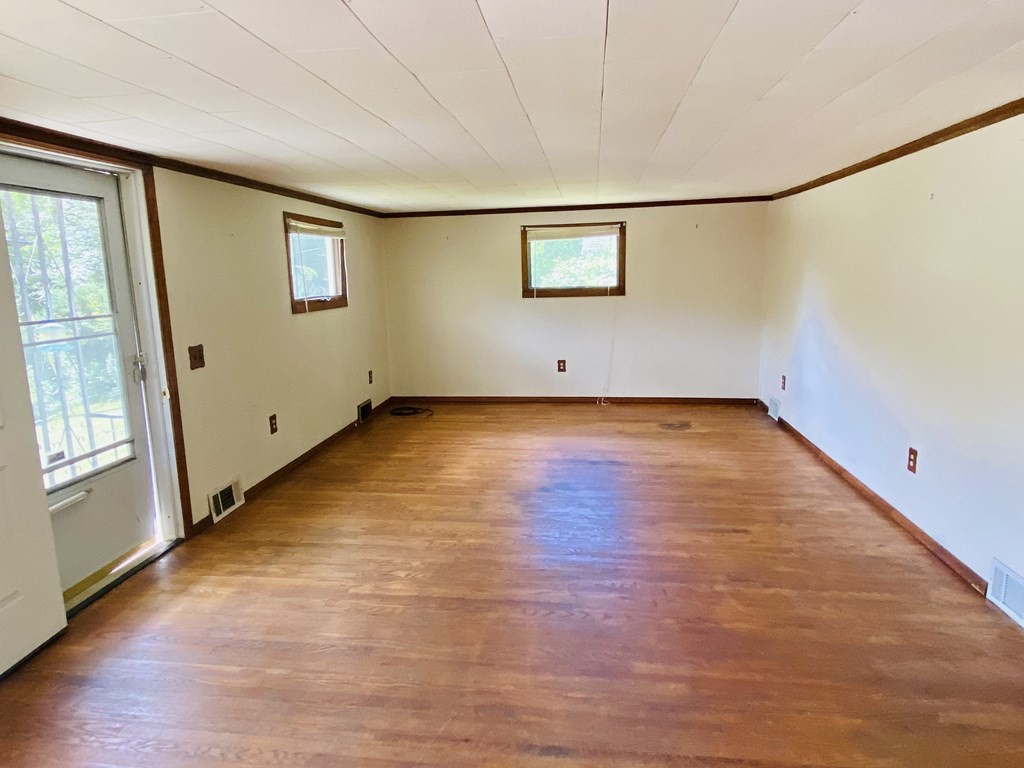 87 Dingley Dell Road Brimfield, MA 01010 - Photo 16 of 32 Gallery Image 16