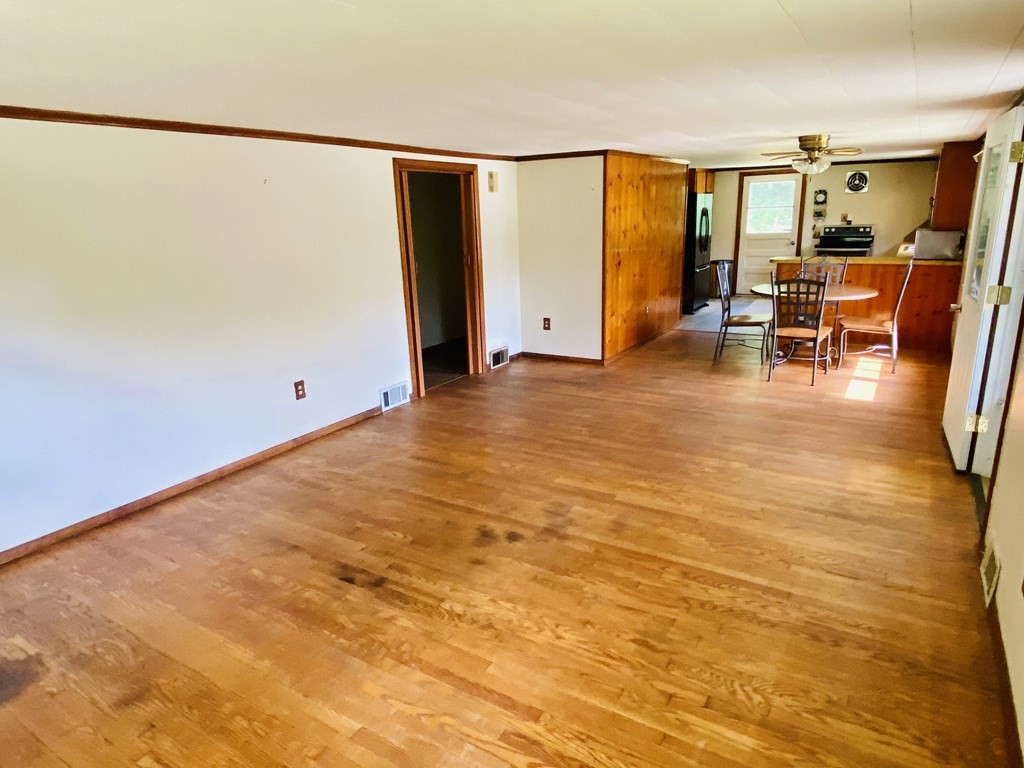 87 Dingley Dell Road Brimfield, MA 01010 - Photo 19 of 32 Gallery Image 19