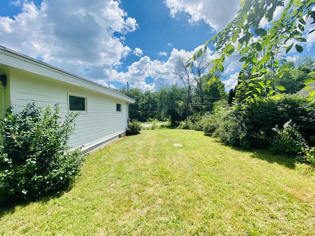 87 Dingley Dell Road Brimfield, MA 01010 - Photo 5 of 32 Gallery Image 5