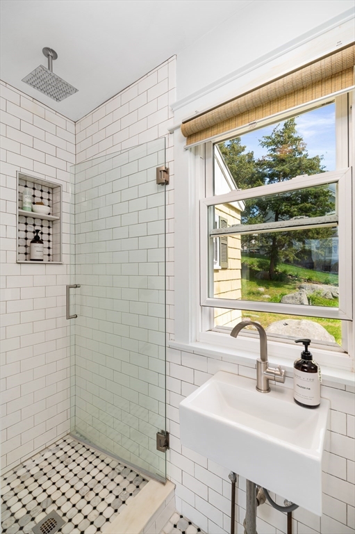 16 Tidal Cove Way Gloucester, MA 01930 - Photo 14 of 31