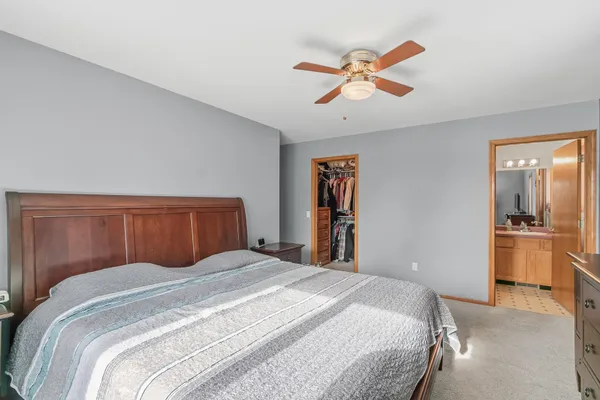 $439,500 | 640 Mooreland Cir Drive, Portage, WI 53901