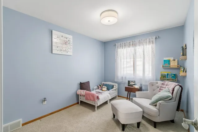 $445,500 | 640 Mooreland Cir Drive, Portage, WI 53901