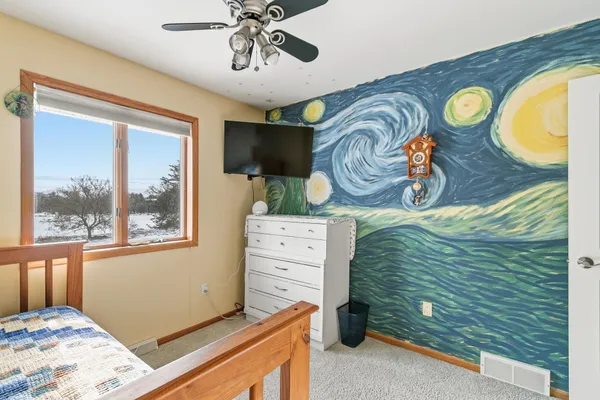 $439,500 | 640 Mooreland Cir Drive, Portage, WI 53901