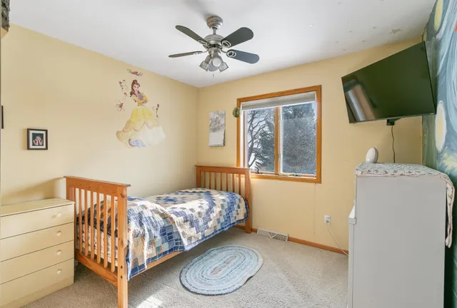 $445,500 | 640 Mooreland Cir Drive, Portage, WI 53901