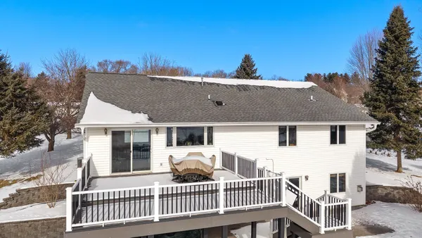 $439,500 | 640 Mooreland Cir Drive, Portage, WI 53901