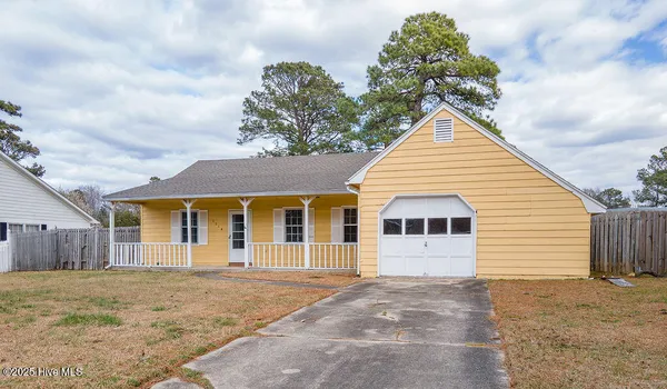 $230,000 | 2218 Bridle Trail, Midway Park, NC 28544