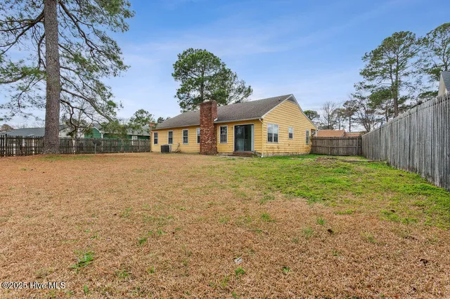 $242,000 | 2218 Bridle Trail, Midway Park, NC 28544