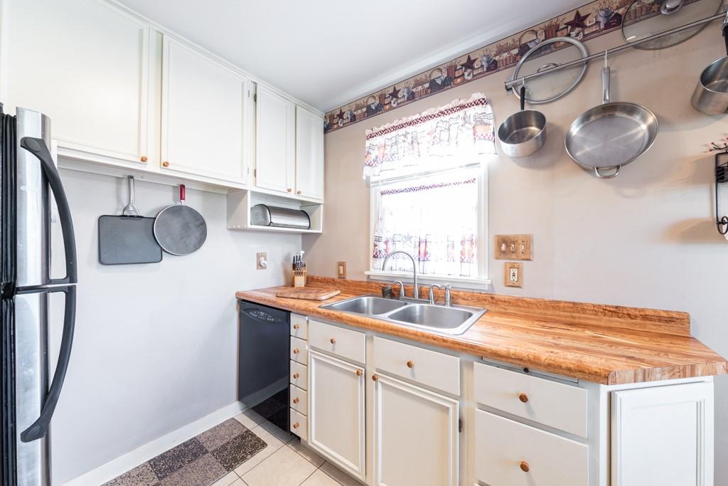 156 North Duffy Road Butler, PA 16001 - Photo 6 of 24 Gallery Image 6