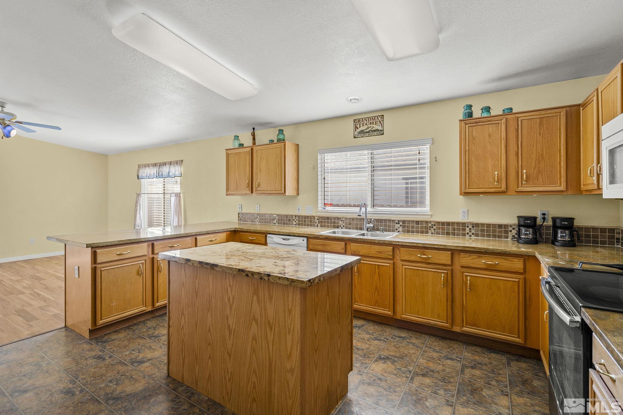 17668 Feather River Court Reno, NV 89508 - Photo 5 of 17 Photo 5