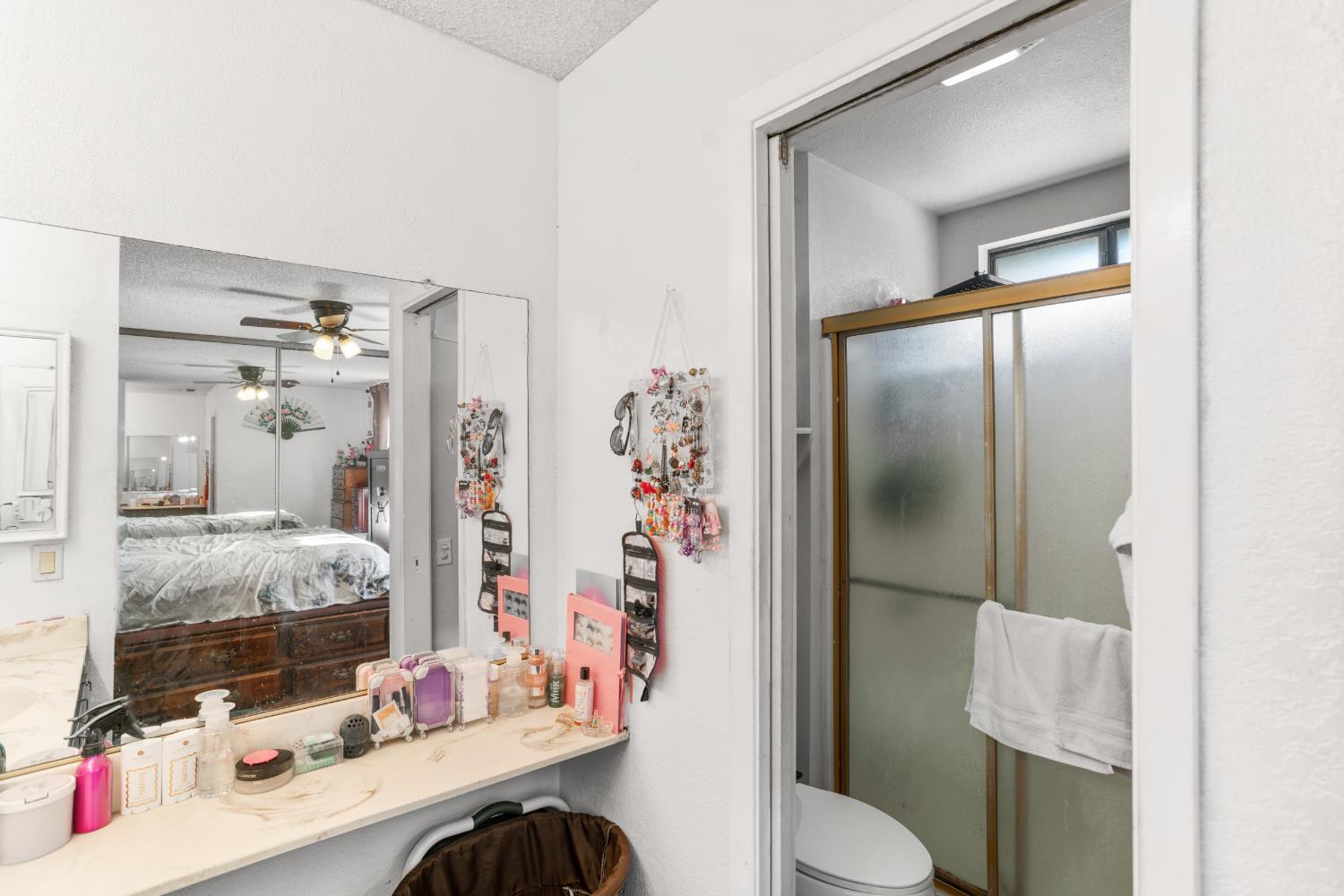 4920 Springfield Way Sacramento, CA 95841 - Photo 17 of 24 Main bathroom