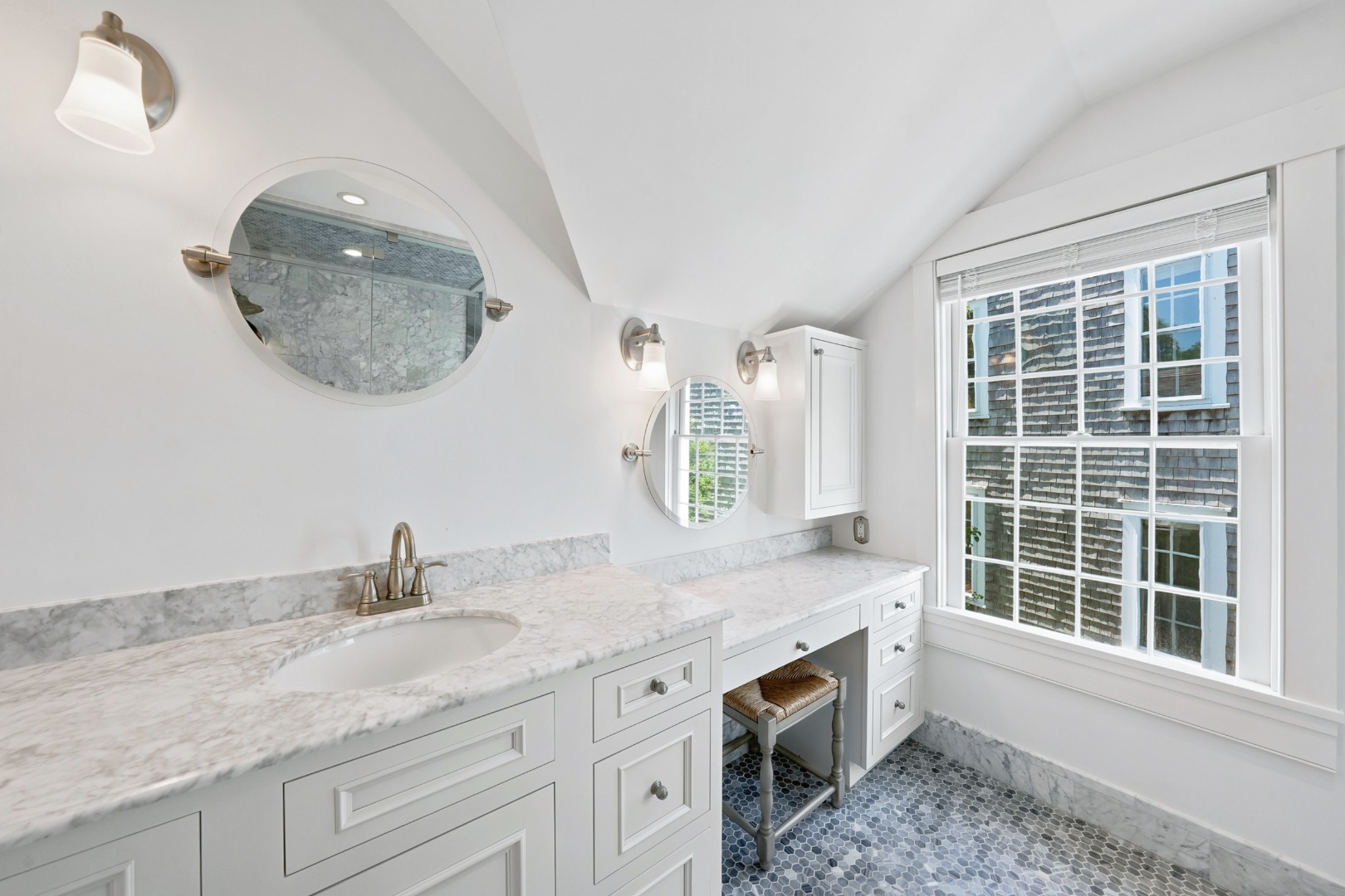 35 Pine Street Nantucket, MA 02554 - Photo 23 of 26