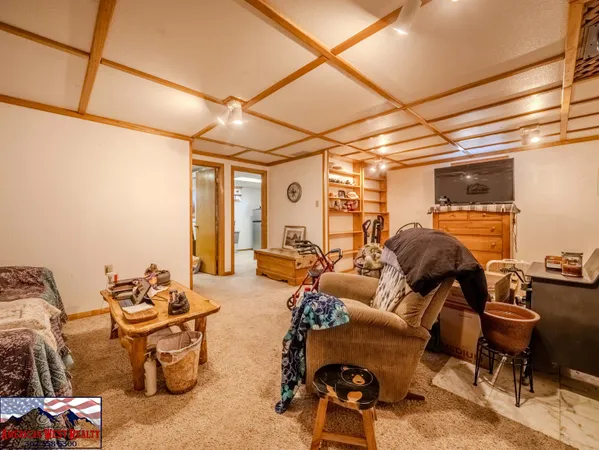$575,000 | 21 Mountainview Road, Douglas, WY 82633