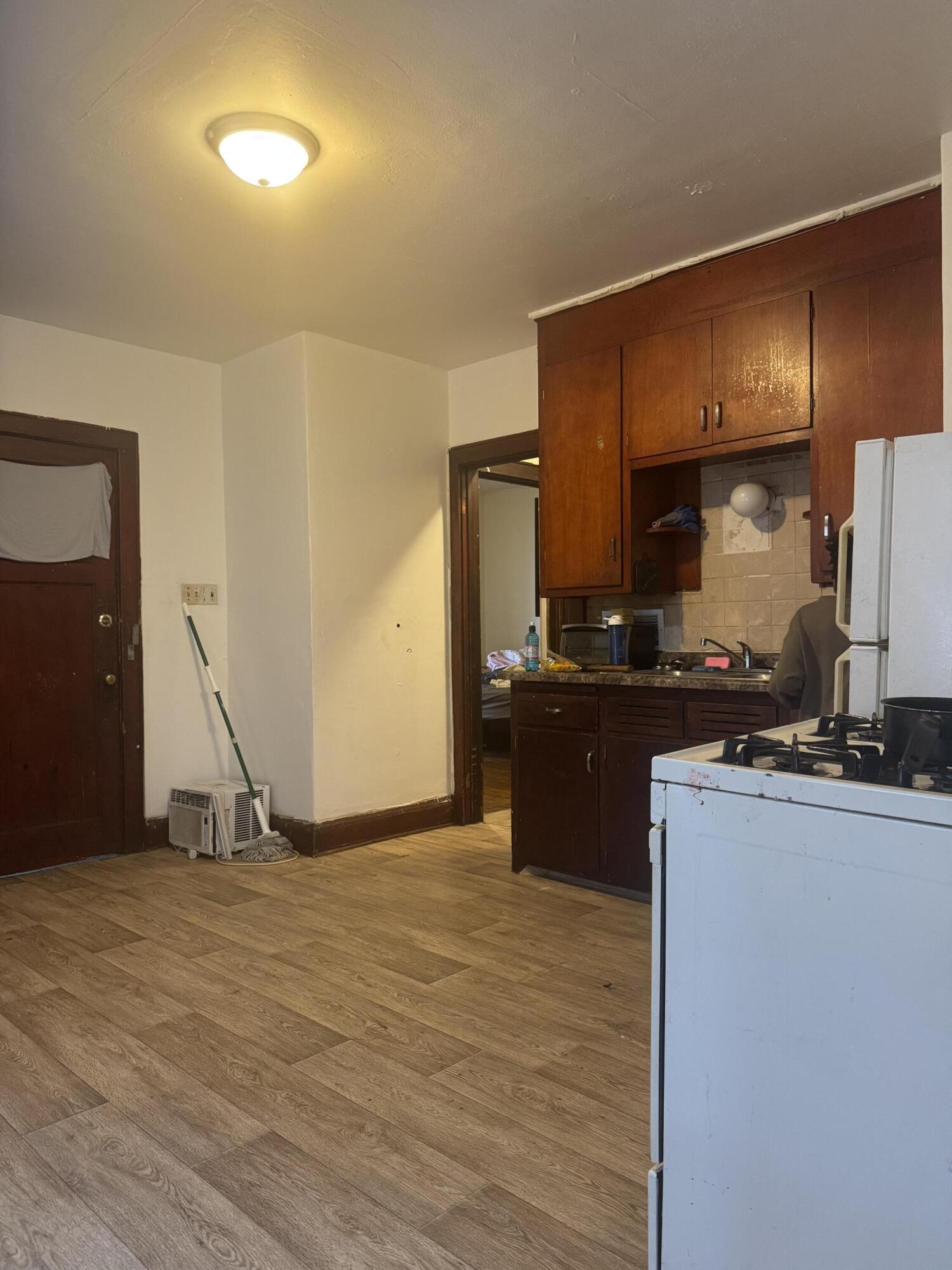 4133 North 24th Street Milwaukee, WI 53209 - Photo 9 of 31 IMG_0173