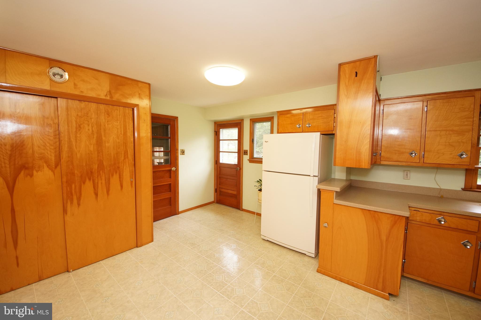 18 Whitman Road Trenton, NJ 08619 - Photo 13 of 31 Gallery Image 13