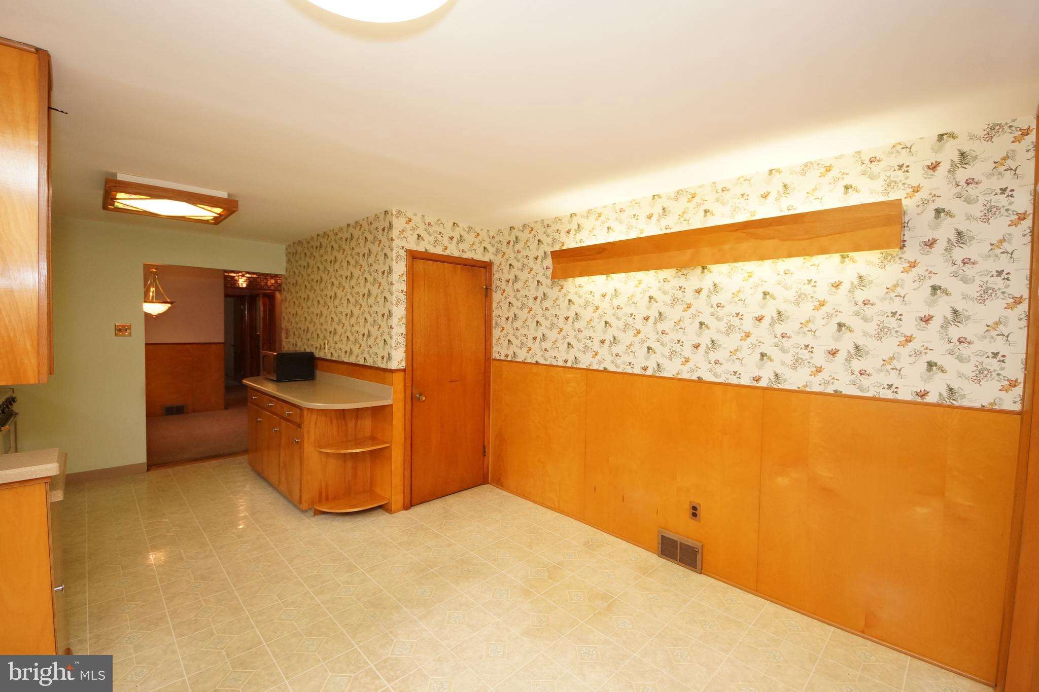 18 Whitman Road Trenton, NJ 08619 - Photo 14 of 31 Gallery Image 14