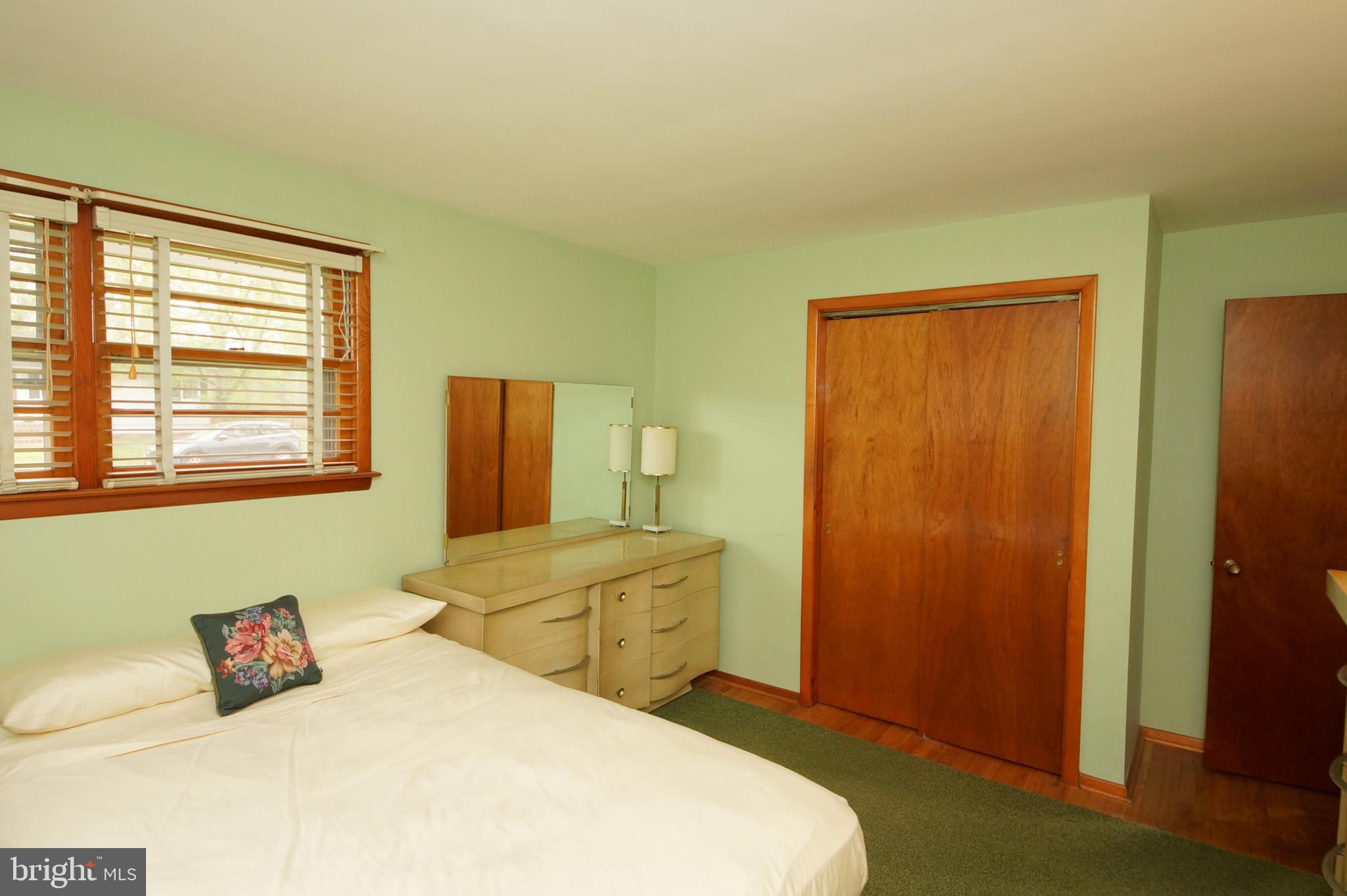 18 Whitman Road Trenton, NJ 08619 - Photo 17 of 31 Gallery Image 17